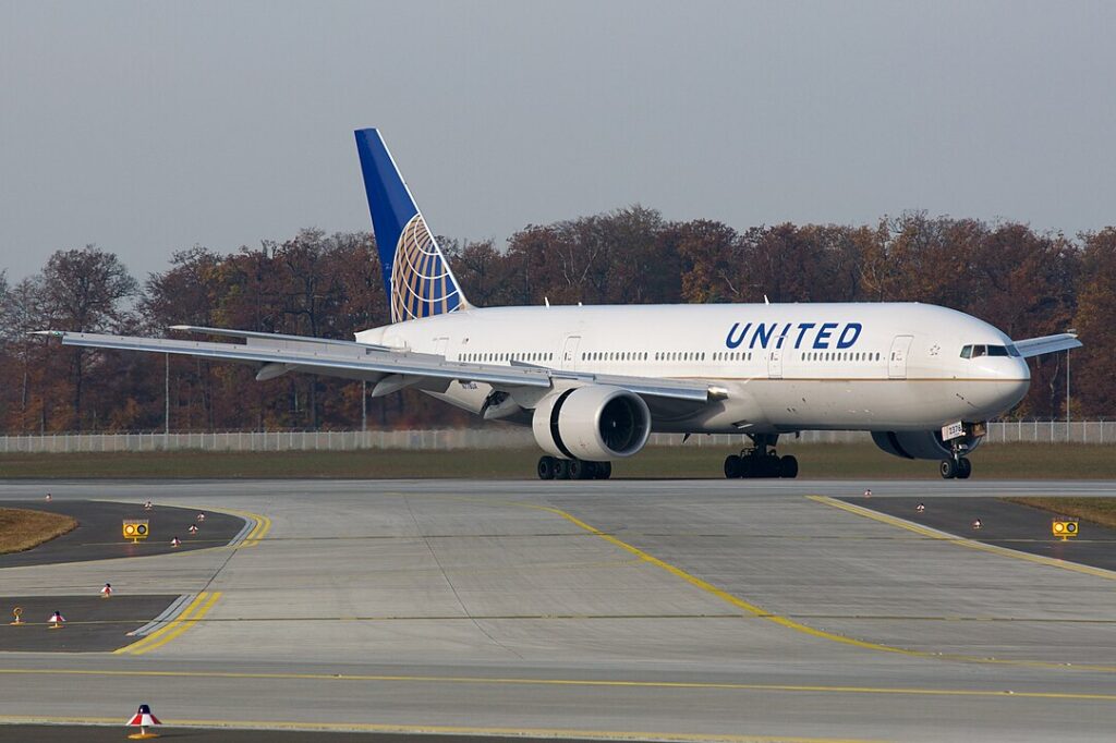 United Airlines Flight UA770 Emergency Diversion